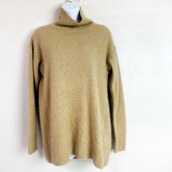 C.T. Plage Camel Raccoon Fox Turtle Neck Pullover Size 4 - Picture 1 of 7